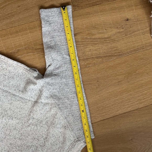 Blondie East End Sweater - Picture 13 of 13